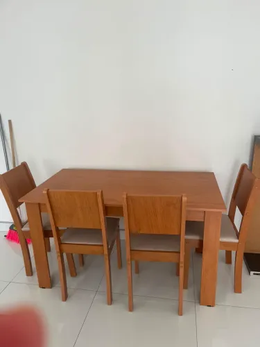 Mesa 4 cadeiras