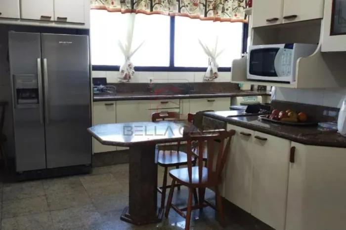 Apartamento na Vila Zelina, 04 quartos sendo 02 suítes, e 03 vagas