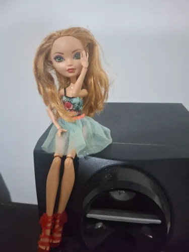 Ashlynn versao da praia (ever after high)