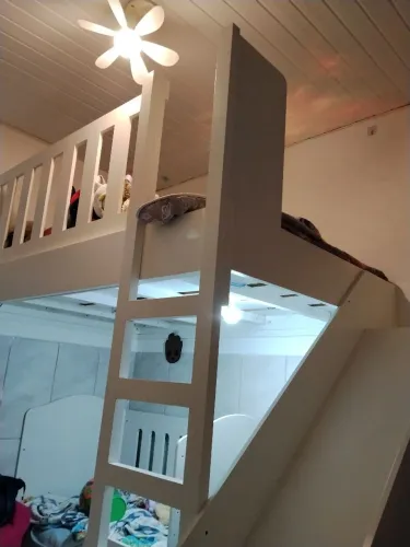 Cama mesanino com escorregador