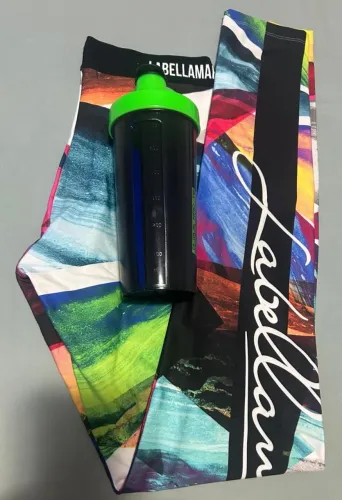 Calça Fitness Labellamafia+Coqueteleira