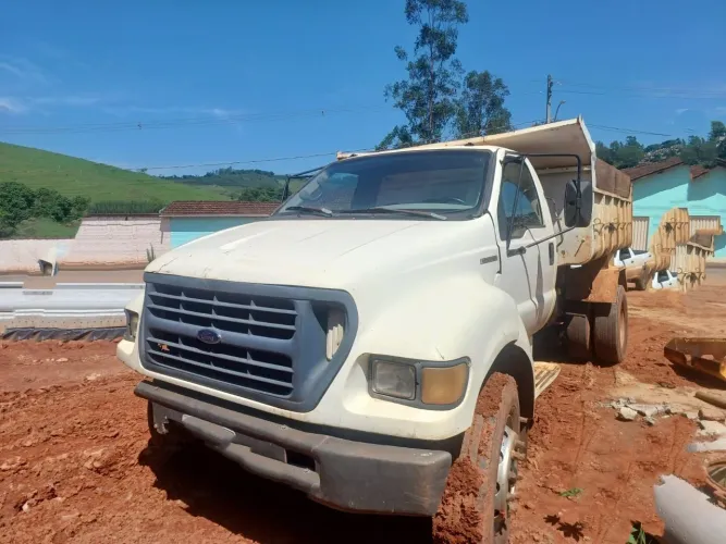 Ford F 14000 caçamba toco