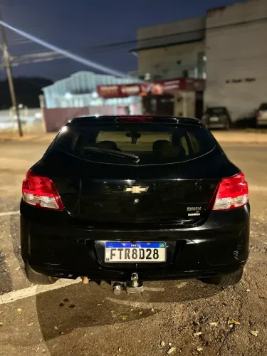 Chevrolet Onix Hatch LS 1.0 8V Flex Power Mec. 4P 2015