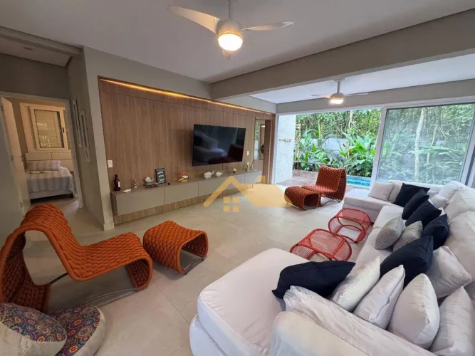 Casa em condomínio na praia da Baleia para Locação mensal- São Sebastião/SP.