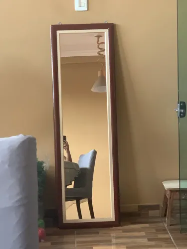 Vende-se espelho usado