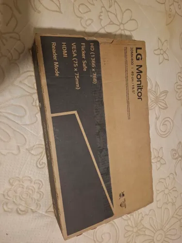 Vendo monitor LG 19.5 novo ainda na caixa. 