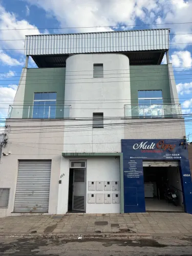 Aluga-se andar comercial completo de 300 m2 no Centro - Montes Claros - MG