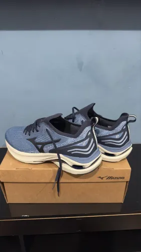 Mizuno wave zest 2 