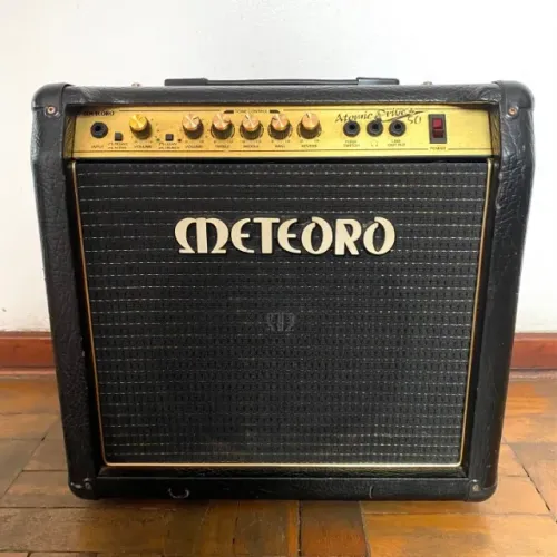 Amplificador Meteoro Atomic Drive 50w Falante 12 Space