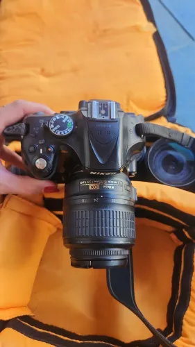 Nikon D5200 DSLR com lente 18-55mm 