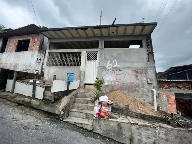 Casa no Cidade de Deus - (PROX. Ao Musa jardim Botânico) 03 Qts/ 02 Vagas