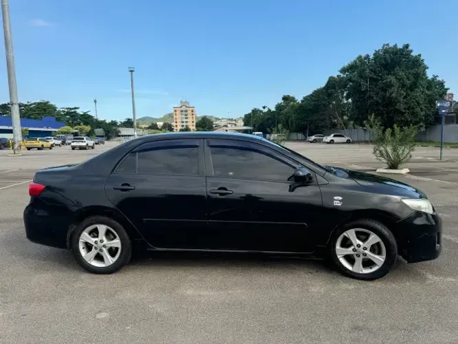 Toyota Corolla GLI 1.8 Flex 16V Aut. 2012