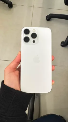 IPHONE 16 pro max - SEM MARCAS DE USO