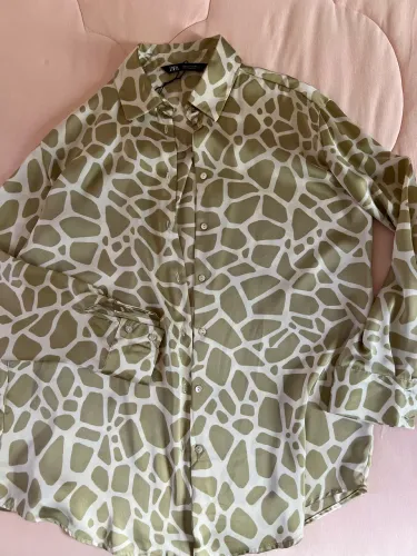Camisa da Zara acetinada 