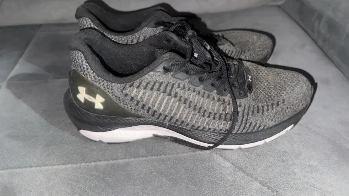 Vendo Tênis Under Armour