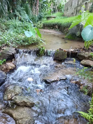 Chácara 2.000m² à Venda em Joéba, Anchieta-ES com Rio, Piscina, Área Gourmet e Estrutura p
