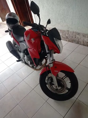 Vendo moto Honda CB 300