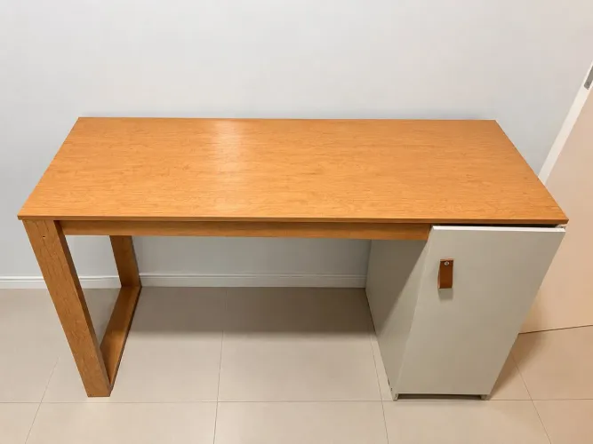 Mesa para escritório / estudos 
