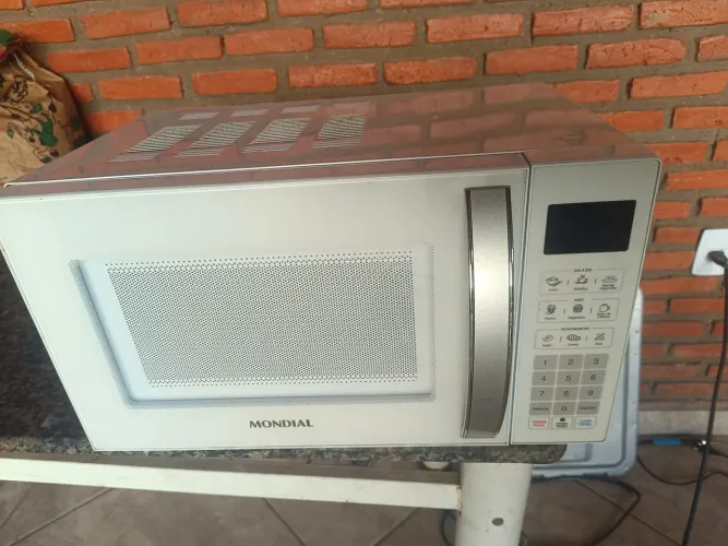Microondas semi novo 220 volts