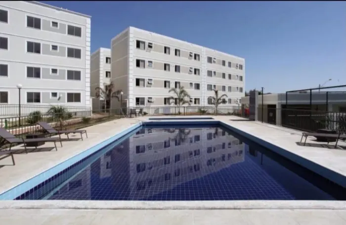 Apartamento à venda no Pq. Balneário R$ 230mil