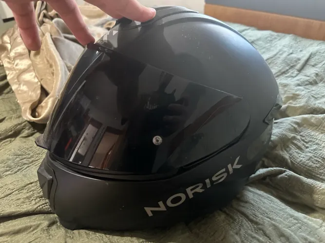 Capacete norisk preto 