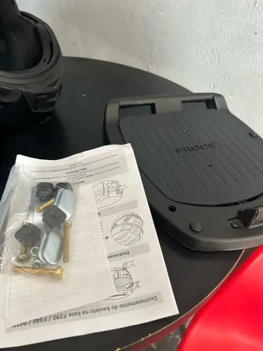 Suporte para baú de moto 