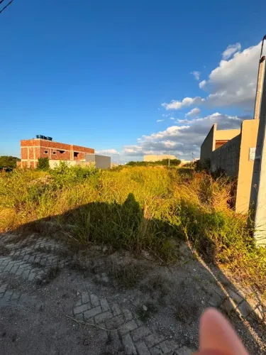 Lote/Terreno para venda possui 160 metros quadrados em Divinópolis - Caruaru - Pernambuco