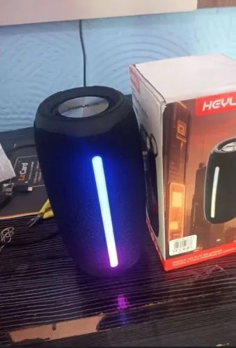 Vendo caixa de som via bluetooth nova
