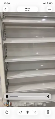 Prateleira de aço
