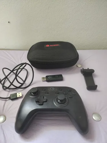 Controle GameSir T4 Pro com case 