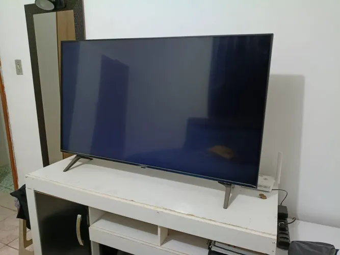 Tv com defeito para retirada de peças