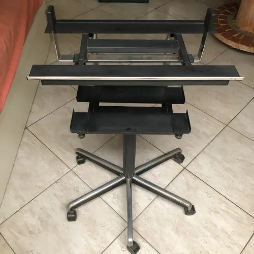 Rack vintage ferro para aparelho de Som