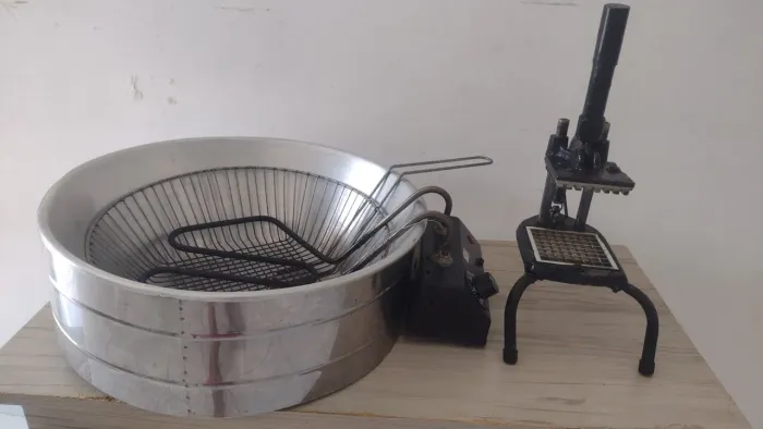 Fritadeira Elétrica Grande + Cortador de Batatas Profissional - Completo e Funcionando