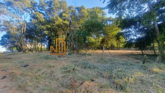 Terreno no Condomínio Colinas do Mosteiro em Indaiatuba-SP.