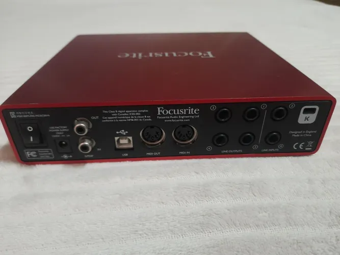 Interface de áudio fucusrite 6i6 