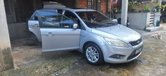 Ford Focus Ghia Sed. 2.0 16v/2.0 16V Flex AUT 2011