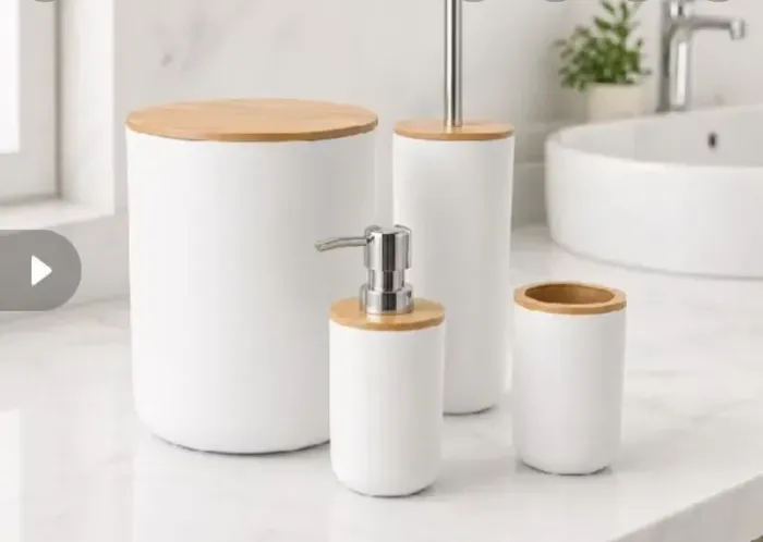Kit de banheiro de bambu