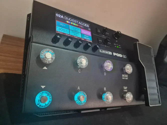 Pedaleira line 6 Pod Go