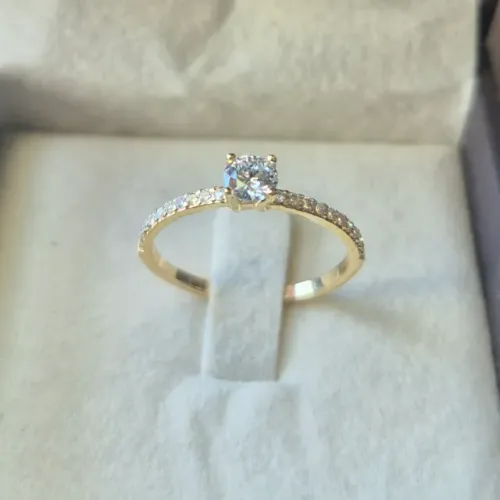 Anel solitário noivado casamento ouro 18k diamante natural R$5.000 com nota fiscal