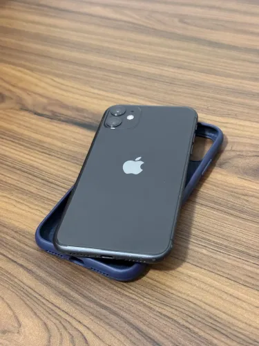     iPhone 11 64GB Muito Conservado | Original | Face ID OK | 93%