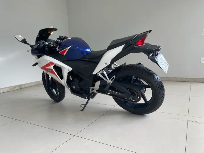 Honda CBR 250R ABS 2012 ? Muito conservada