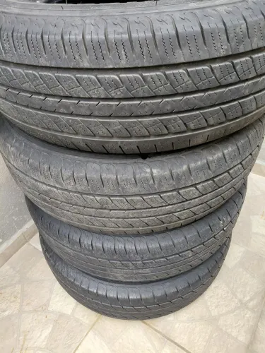 Pneus 245/70/16