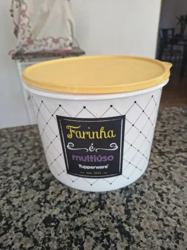 Vende se Tupperware ,valor 1000 reais todas