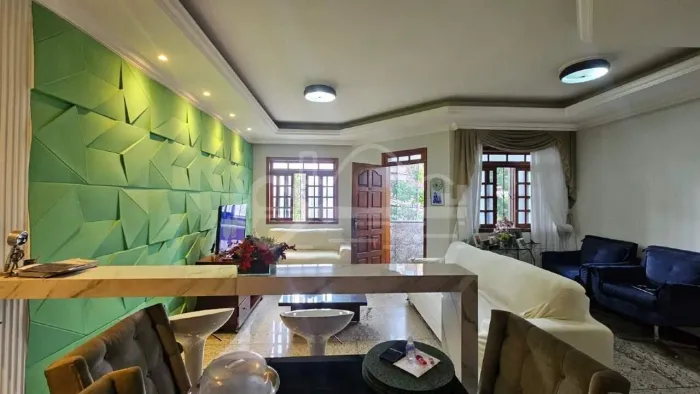 Casa geminada à venda, 3 quartos, 1 suíte, 2 vagas, Serrano - Belo Horizonte/MG