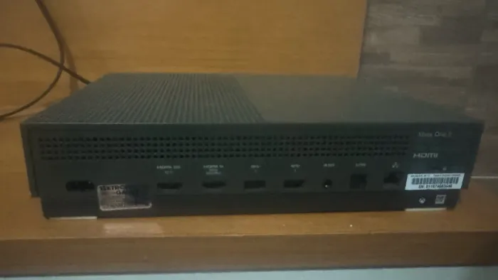 Xbox one 1TB / 2 controles 
