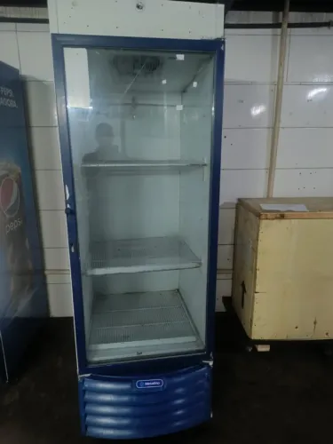 VENDE SE FREEZER VERTICAL