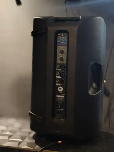 caixa de som amplificada 