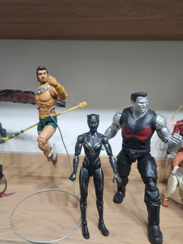 Colossos, shuri e namor marvel legends 