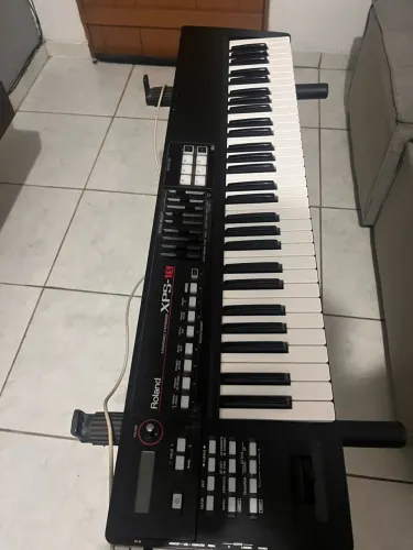 XPS 10 Roland Teclado Sintetizador