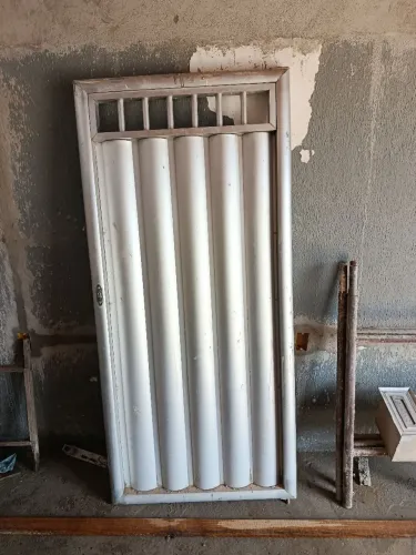 Vendo portão de alumínio para passagem